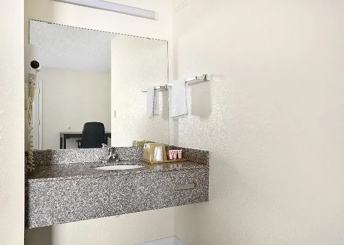 Oyo Hotel 2*